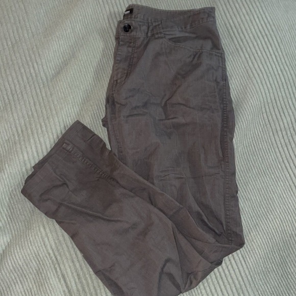 ARC’TERYX Men’s Commuter Pants - Picture 3 of 9